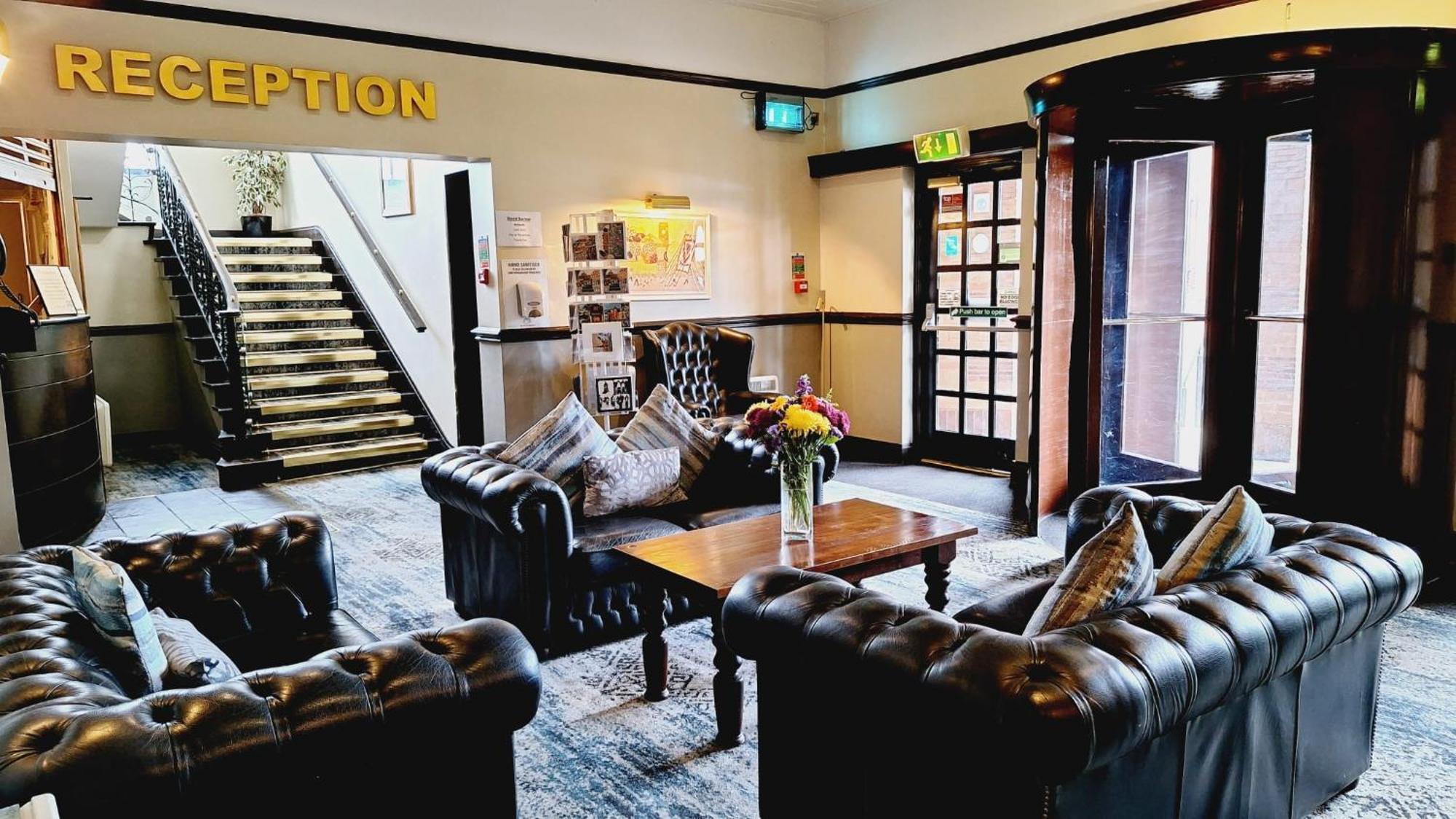 The Brocket Arms Wetherspoon Hotell Wigan Exteriör bild